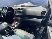 Load image into Gallery viewer, SUNROOF ASSEMBLY Highlander 04 05 06 07 08 09 10 11 12 13 - 1359372

