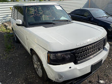 Load image into Gallery viewer, WINDSHIELD WASHER FLUID RESERVOIR BOTTLE Range Rover 10 11 12 - 1359634
