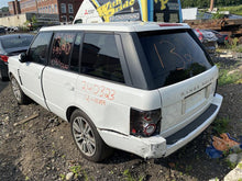 Load image into Gallery viewer, CENTER PILLAR CUT Range Rover 2010 10 2011 11 2012 12 Right - 1359680
