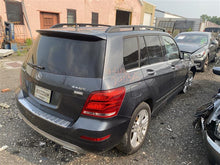 Load image into Gallery viewer, Quarter Panel Cut Mercedes-Benz GLK350 10 11 12 13 14 15 Right - 1359461
