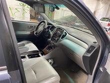 Load image into Gallery viewer, FRONT DRIVER SEAT BELT &amp; RETRACTOR ONLY Highlander 2004-2007 - 1360383
