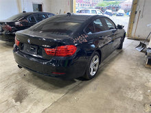 Load image into Gallery viewer, RADIO ANTENNA BMW 428i 435i 2015 15 - 1359849
