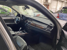 Load image into Gallery viewer, REAR QUARTER GLASS BMW X5 X5M 07 08 09 10 11 12 13 Right - 1360624
