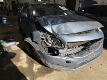 Load image into Gallery viewer, CENTER PILLAR CUT Volvo S60 2016 16 2017 17 2018 18 Left - 1361186
