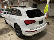 Load image into Gallery viewer, PLASTIC ENGINE COVER Audi Q5 2015 15 - 1361981
