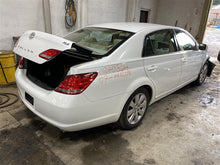 Load image into Gallery viewer, FRONT INTERIOR DOOR TRIM PANEL Toyota Avalon 2007 07 - 1363316
