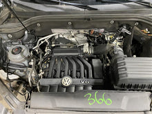 Load image into Gallery viewer, JACK Volkswagen Atlas 2018 18 - 1363925
