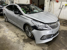 Load image into Gallery viewer, CROSSMEMBER / K-FRAME Hyundai Azera 2015 15 2016 16 2017 17 - 1363584
