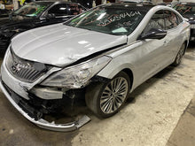 Load image into Gallery viewer, FRONT DRIVER SEAT BELT &amp; RETRACTOR ONLY Azera 2012-2017 - 1363631
