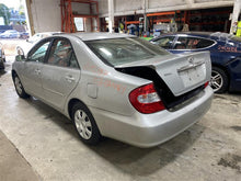 Load image into Gallery viewer, FENDER Toyota Camry 2002 02 03 04 05 06 Left - 1366265
