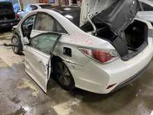 Load image into Gallery viewer, Quarter Panel Cut Hyundai Sonata Sonata Hybrid 2015 15 Right - 1370469
