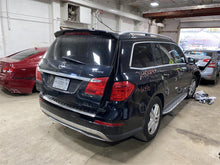 Load image into Gallery viewer, Quarter Panel Cut Gl350 Gl450 Gl550 GL63 AMG GLS350D GLS450 13-19 Right - 1370966
