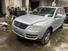 Load image into Gallery viewer, ECU ECM COMPUTER Volkswagen Touareg 2004 04 2005 05 3.2L - 1372149
