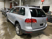 Load image into Gallery viewer, ECU ECM COMPUTER Volkswagen Touareg 2004 04 2005 05 3.2L - 1372149

