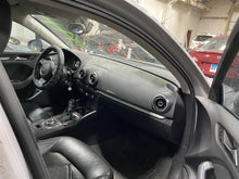 Load image into Gallery viewer, SPEEDOMETER CLUSTER Audi A3 2015 15 2016 16 2017 17 - 1372630
