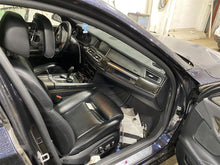 Load image into Gallery viewer, AC CONDENSER 750 HYBRID 750i 750il 760li Active 7 Alpina B7 09-17 - 1372871
