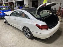 Load image into Gallery viewer, SUNROOF ASSEMBLY E250 Van C250 C300 C350 C63 E250D E300 E350 E400 E550 10-16 - 1374271
