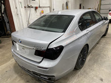 Load image into Gallery viewer, REAR DOOR WINDOW REGULATOR 740i 740il 750 HYBRID 750i 750il 09-15 Right - 1374395
