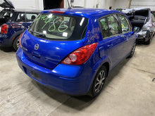 Load image into Gallery viewer, FRONT DOOR Nissan Versa 2007 07 2008 08 2009 09 Right - 1373936
