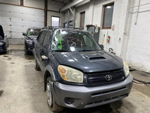 Load image into Gallery viewer, QUARTER GLASS RAV 4 RAV4 2001 01 02 03 04 05 Left - 1374469
