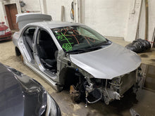 Load image into Gallery viewer, IGNITION SWITCH Avalon Scion TC Tercel 97 98 99 - 07 08 - 1376413
