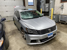 Load image into Gallery viewer, PLASTIC ENGINE COVER Volkswagen Passat 2018 18 - 1375981
