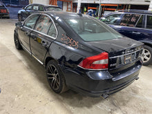Load image into Gallery viewer, AIR CLEANER BOX Volvo C70 S60 S80 V60 V70 XC60 XC70 2008-2015 - 1376066
