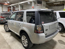 Load image into Gallery viewer, INFO-GPS SCREEN Land Rover LR2 LR4 2012 12 2013 13 - 1377157
