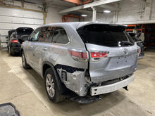 Load image into Gallery viewer, FRONT DRIVER SEAT BELT &amp; RETRACTOR ONLY Highlander 2014-2019 - 1378498
