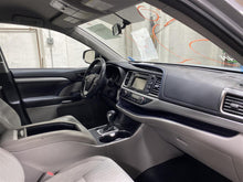 Load image into Gallery viewer, OUTER TAIL LIGHT LAMP Highlander 2014 14 2015 15 2016 16 Left - 1378468
