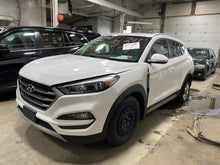 Load image into Gallery viewer, FRONT INTERIOR DOOR TRIM PANEL Hyundai Tucson 2017 17 - 1378656
