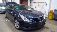 Load image into Gallery viewer, OUTER TAIL LIGHT LAMP Hyundai Sonata 11 12 13 14 Left - 1379373
