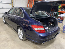 Load image into Gallery viewer, Quarter Panel Cut C230 C250 C300 C350 C63 2008-2014 Right - 1379726
