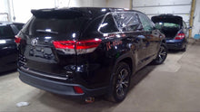 Load image into Gallery viewer, OUTER TAIL LIGHT LAMP Highlander 2017 17 2018 18 2019 19 Right - 1379885
