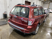 Load image into Gallery viewer, CENTER PILLAR CUT Subaru Forester 09 10 11 12 13 Left - 1380446
