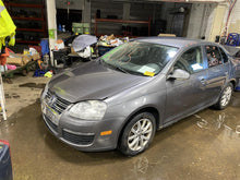 Load image into Gallery viewer, ECU ECM COMPUTER Volkswagen Jetta Golf 2010 10 Auto - 1380496

