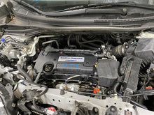 Load image into Gallery viewer, FUSE BOX Honda CR-V 2015 15 2016 16 - 1380721
