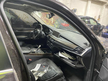 Load image into Gallery viewer, REAR QUARTER GLASS BMW X5 X5M 14 15 16 17 18 Left - 1383618
