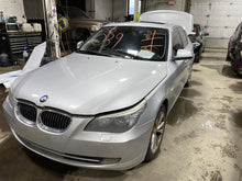 Load image into Gallery viewer, GLOVE BOX DOOR BMW 535i 2010 10 - 1382281
