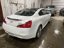 Load image into Gallery viewer, AIR CLEANER BOX EX35 EX37 G37 Q60 QX50 370Z 2010-2016 Right - 1382612
