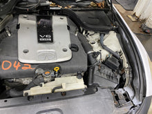 Load image into Gallery viewer, CARRIER ASSEMBLY Infiniti G37 M37 Q60 2009 09 2010 10 2011 11 12 13 Front - 1382632
