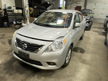 Load image into Gallery viewer, RADIATOR Nissan Versa 2012 12 AT - 1384224
