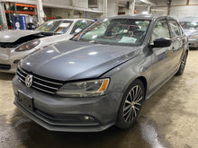 Load image into Gallery viewer, Rear Bumper Assembly Volkswagen Jetta 2015 - 1383284
