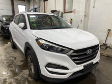 Load image into Gallery viewer, RADIO Hyundai Tucson 2016 16 2017 17 - 1385904
