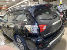 Load image into Gallery viewer, OWNERS MANUAL Nissan Pathfinder 2017 17 - 1386061

