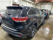 Load image into Gallery viewer, Speedometer Cluster Toyota Highlander 2017 - 1387337
