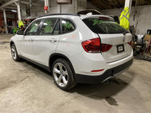 Load image into Gallery viewer, FRONT DRIVE SHAFT BMW 325xi 330xi 328xi 335xi 2006 06 2007 07 2008 08 09 10 11 - 1387546
