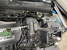 Load image into Gallery viewer, QUARTER GLASS Honda CRV 2002 02 2003 03 04 05 06 Left Privacy - 1388710
