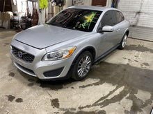 Load image into Gallery viewer, INDEPENDENT REAR SUSPENSION Volvo V50 V40 C30 2005 05 2006 06 07 08 09 - 11 Left - 1388959
