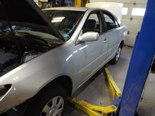 Load image into Gallery viewer, SIDE VIEW MIRROR Toyota Camry 02 03 04 05 06 Right - MRK466682
